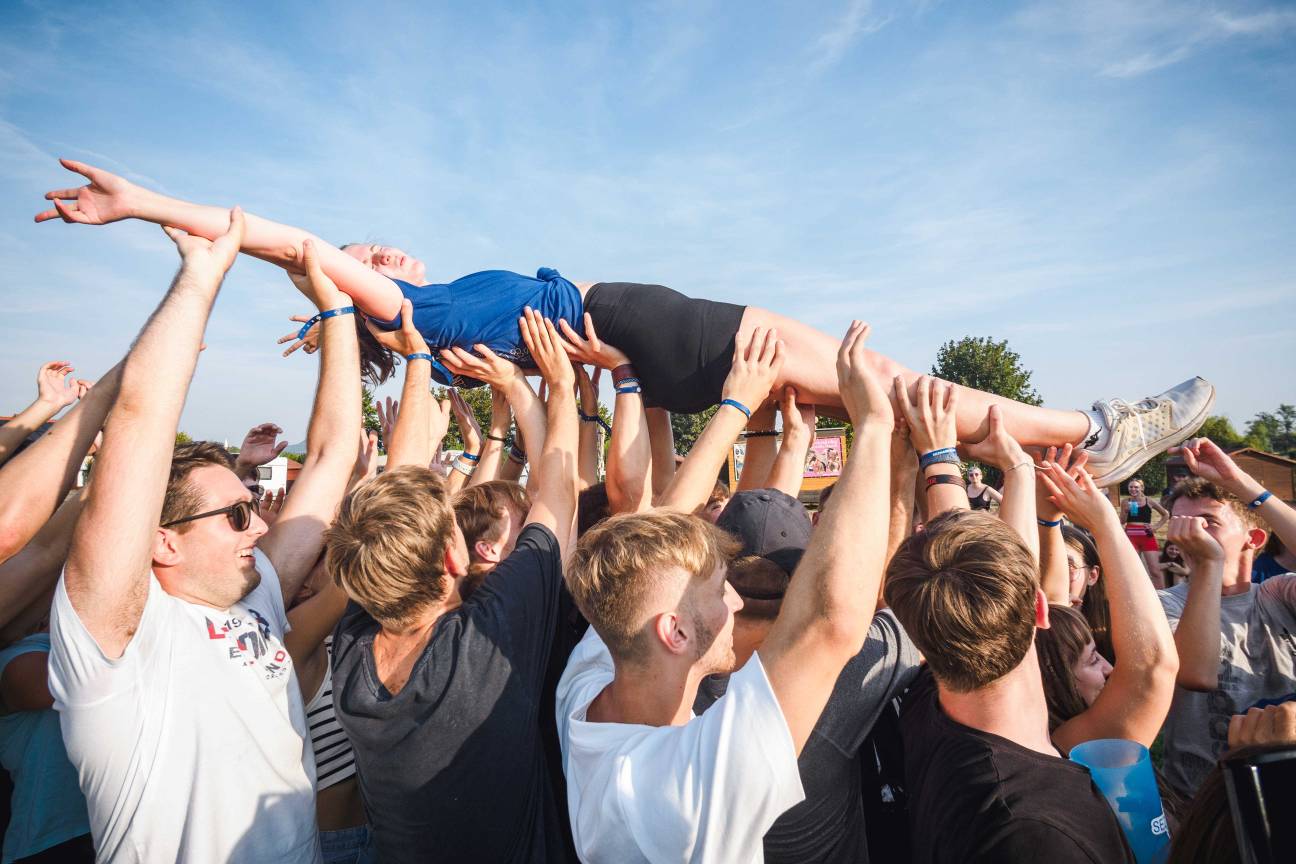 Seznamovák Brno MUNI VUT MENDELU VETUNI - Stage diving