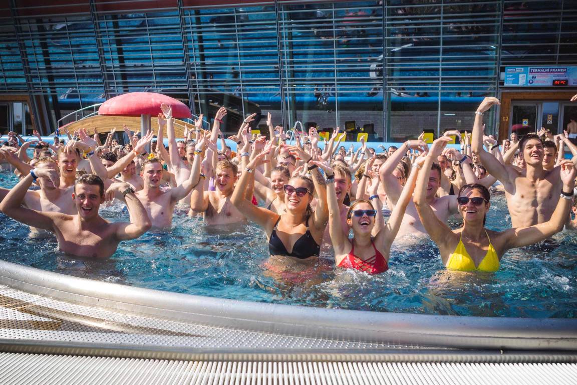 Seznamovák Brno MUNI VUT MENDELU VETUNI - Aqualand: aqua-aerobik